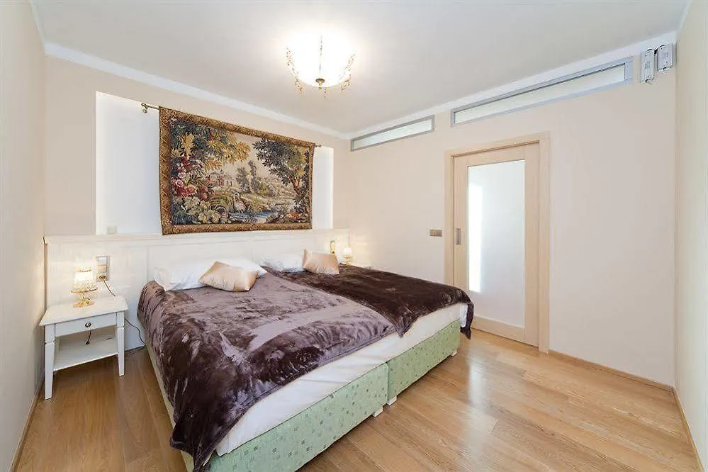 Aparthotel Louren - The Bridge Inn