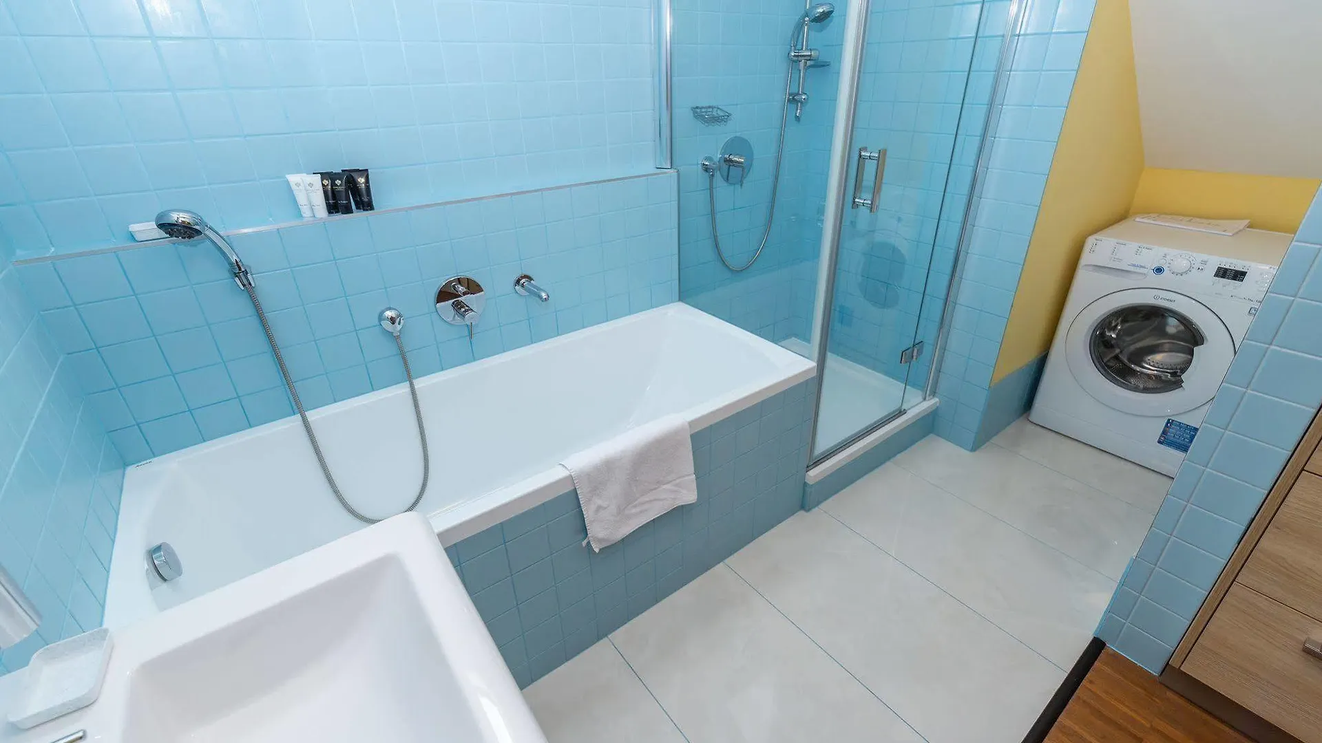 **** Aparthotel Louren - The Bridge Inn Czech Republic