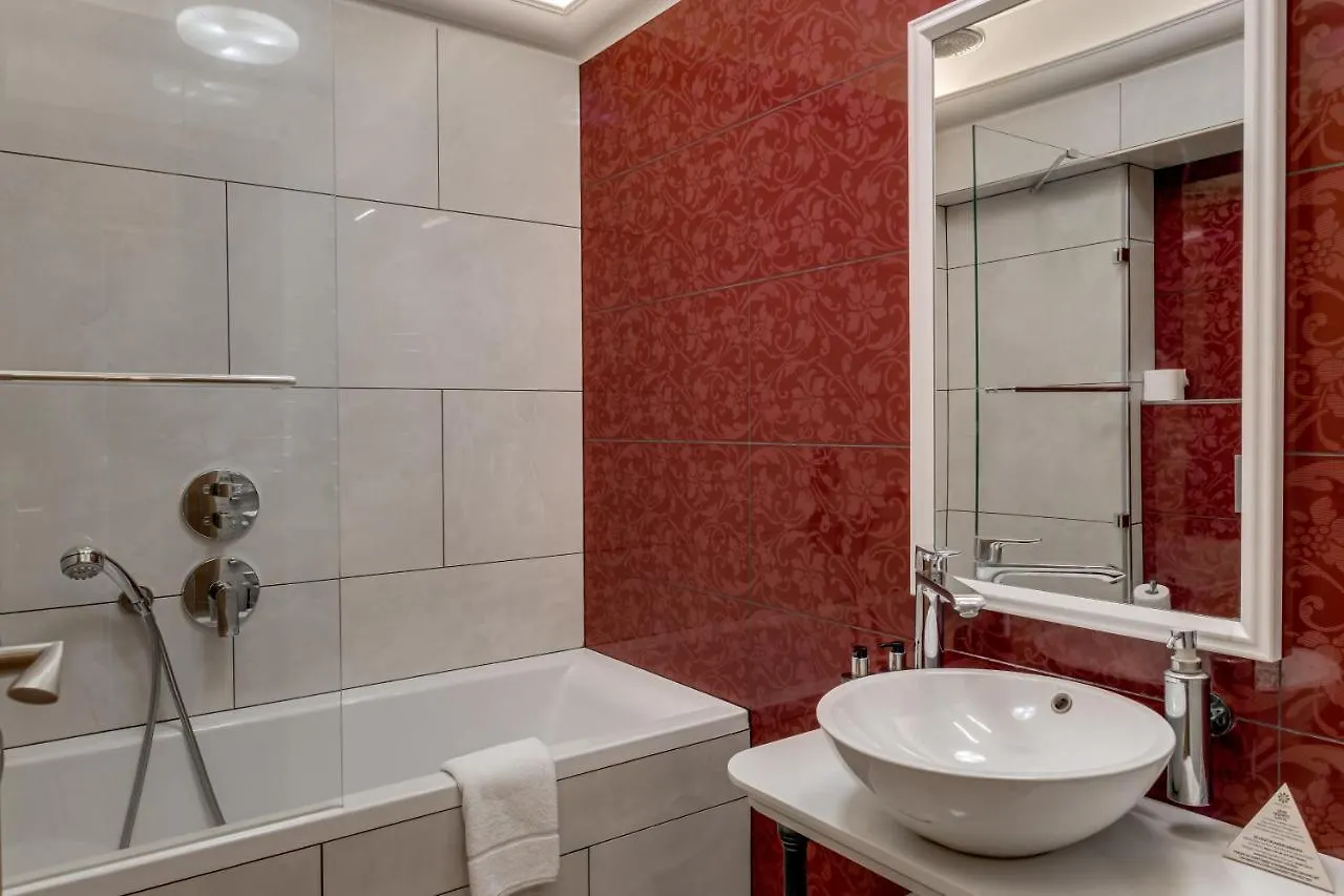 Aparthotel Louren - The Bridge Inn Praha